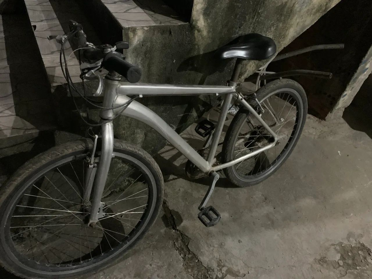 Bicleta aro 26 toda de  alumínio  - Foto 4