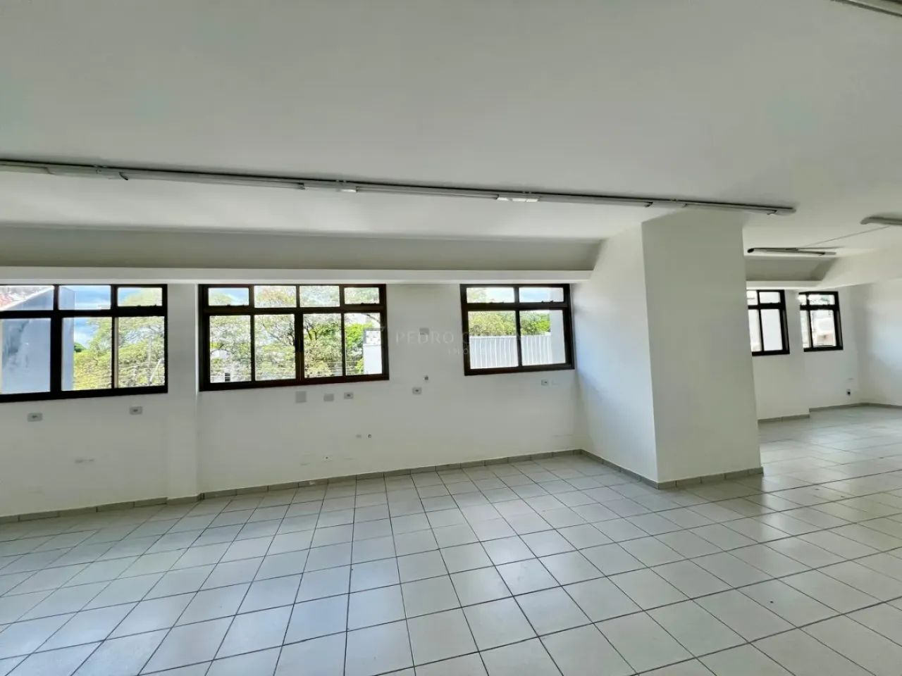 Sala Comercial para Locação Ed Madre Paulina - Foto 2