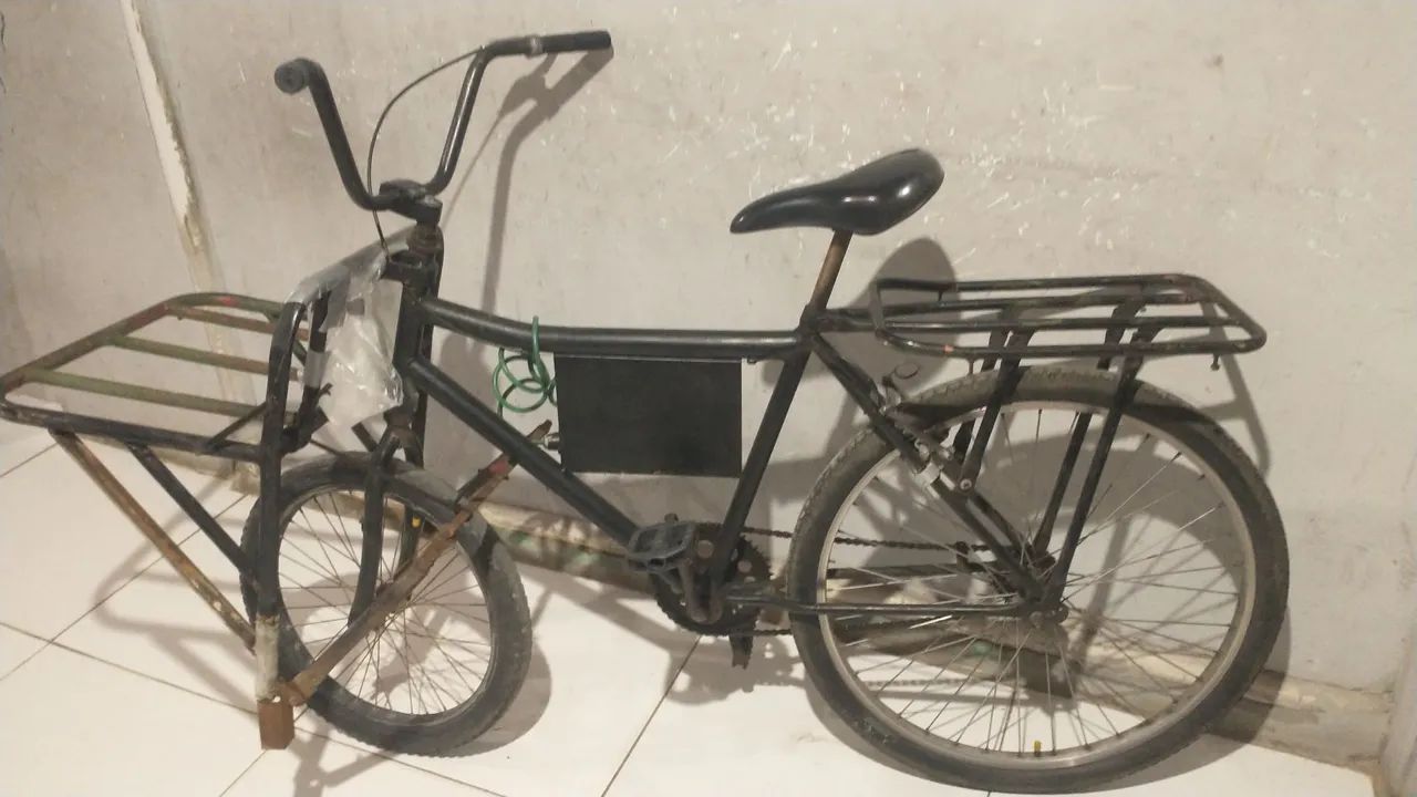 Bicicleta cargueira água e gas