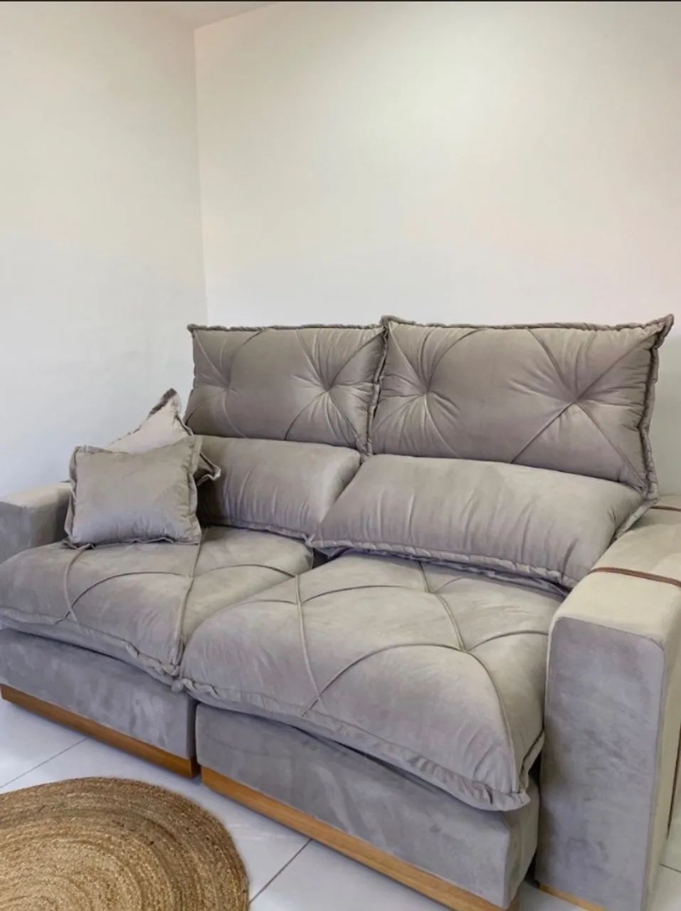 Sofá Retrátil e Reclinável Belevanis 250 cm