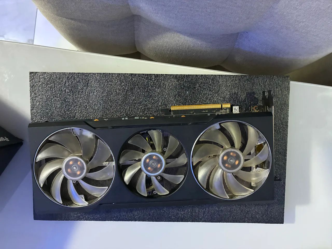 Placa de Vídeo PowerColor AMD RX 6700 ? Hellhound