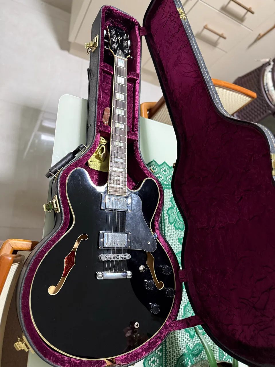 Guitarra Tagima Blues 3000 + Amp Marshall CODE 25