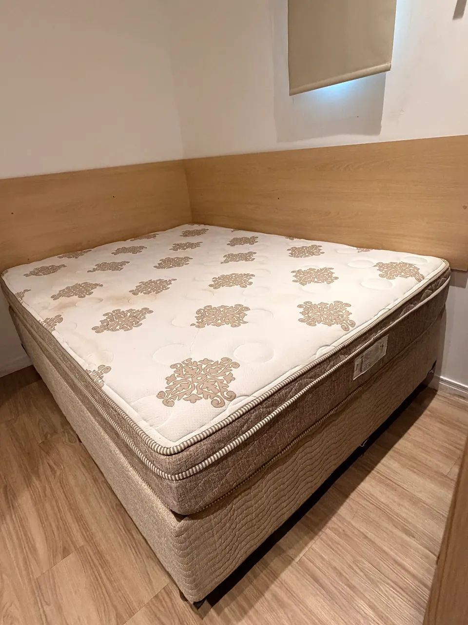 Conjunto Box e colchão 