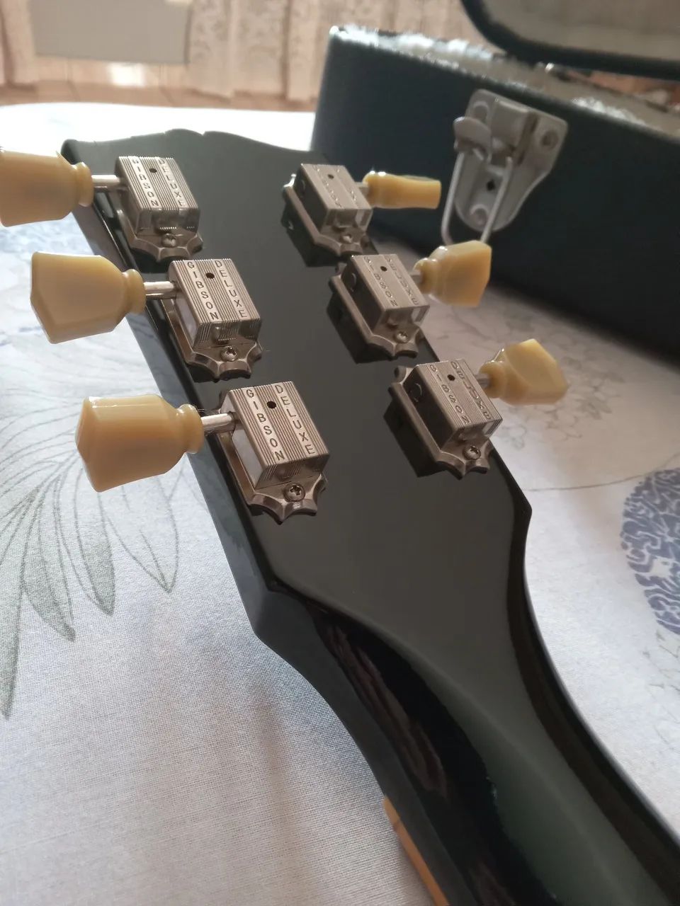Guitarra Gibson SG Standar Ebony - Foto 5