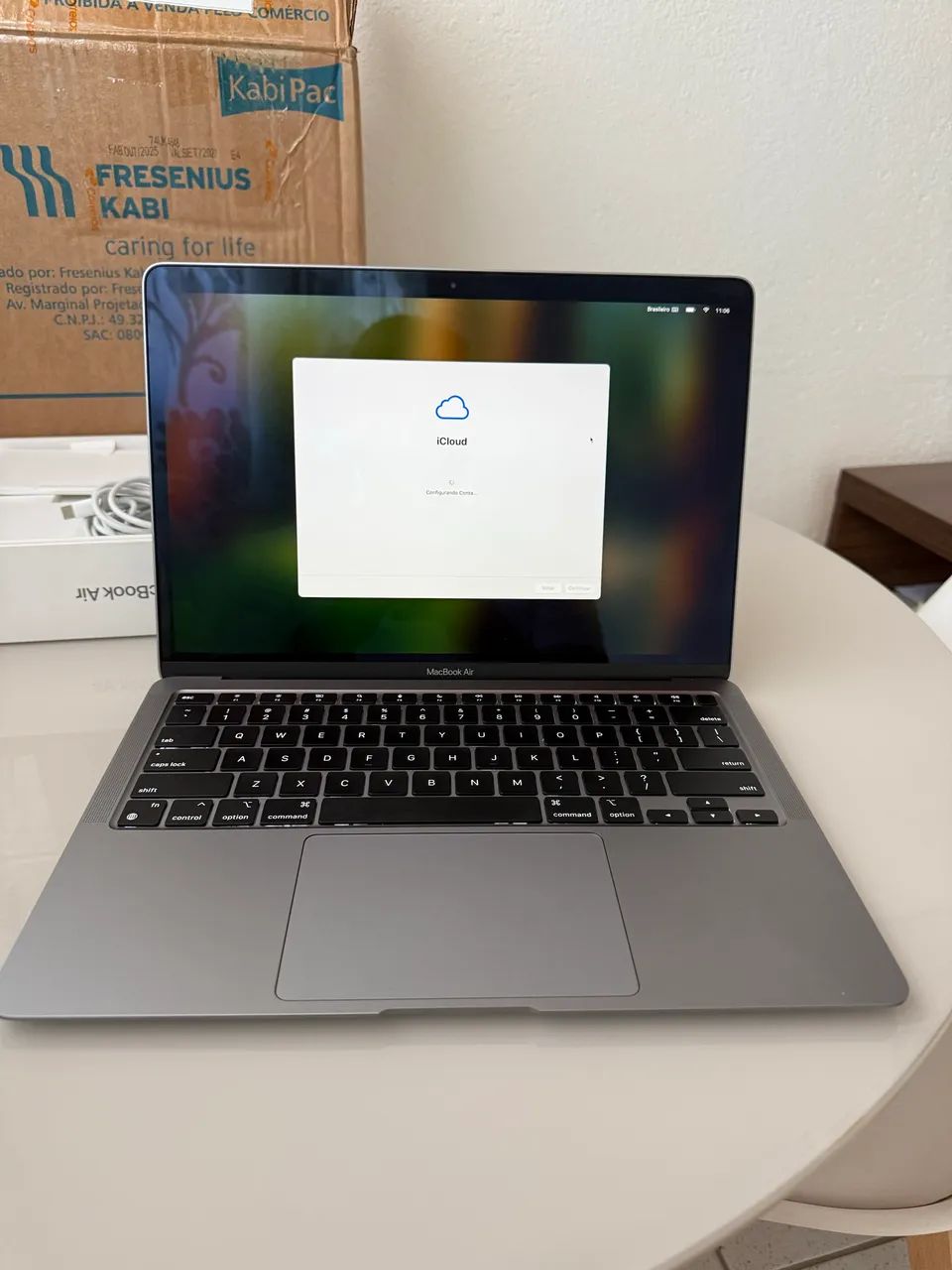MacBook Air M1 (256/8gb)