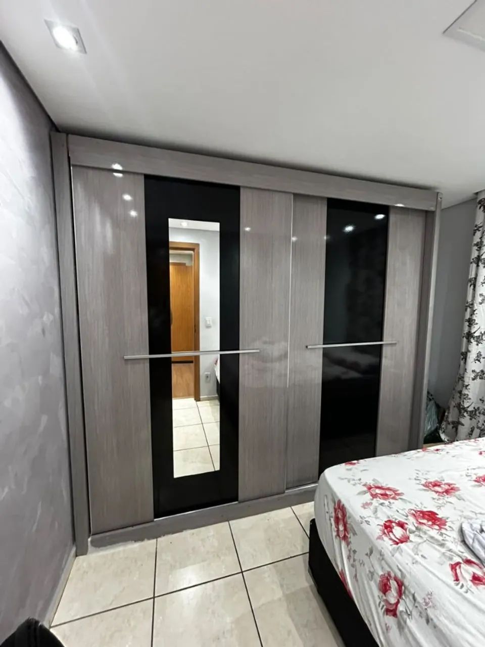 Guarda roupa de casal grande - Foto 2
