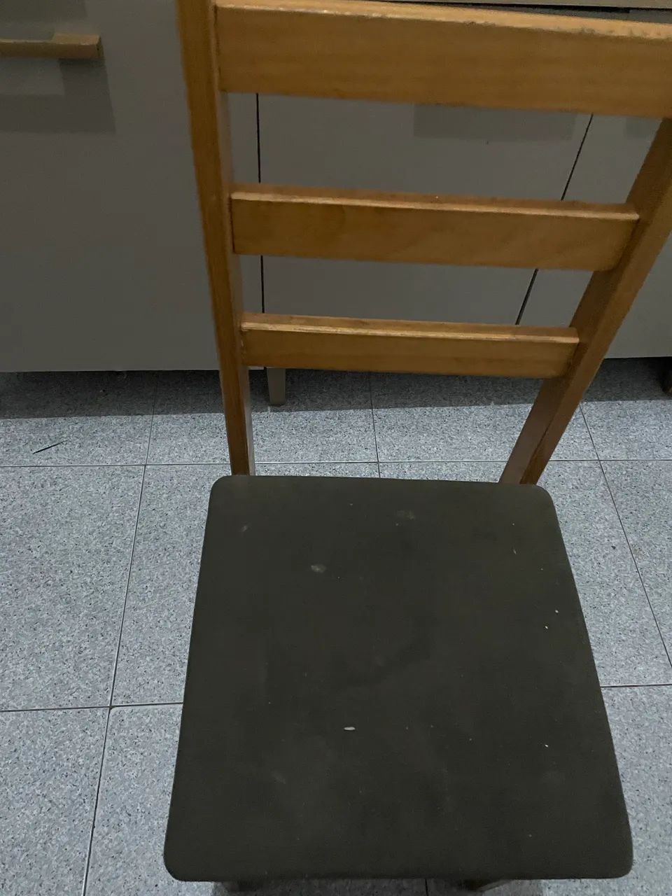 Mesa com 4 cadeiras!  - Foto 4