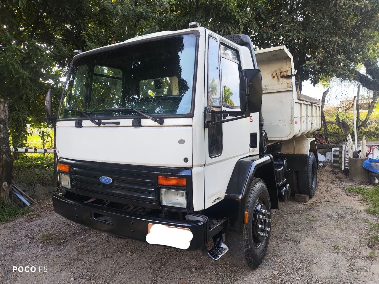 Ford Cargo 1215 Ano 1998, motor Cummins Sb 6 cc, turbinado, Interculado e reduzido. 