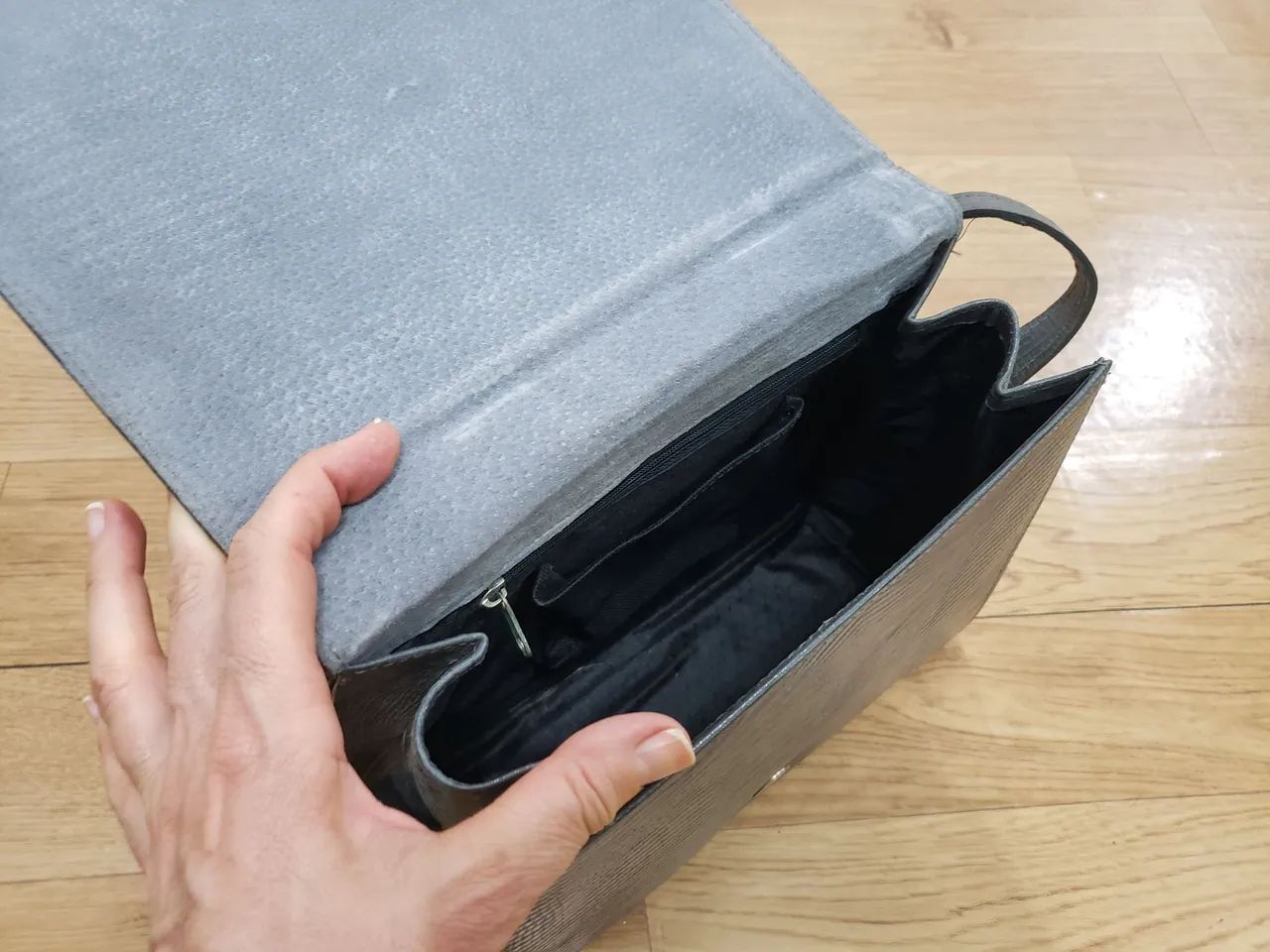 Bolsa de Couro Luxo Feminina - Ótimo Estado   - Foto 5