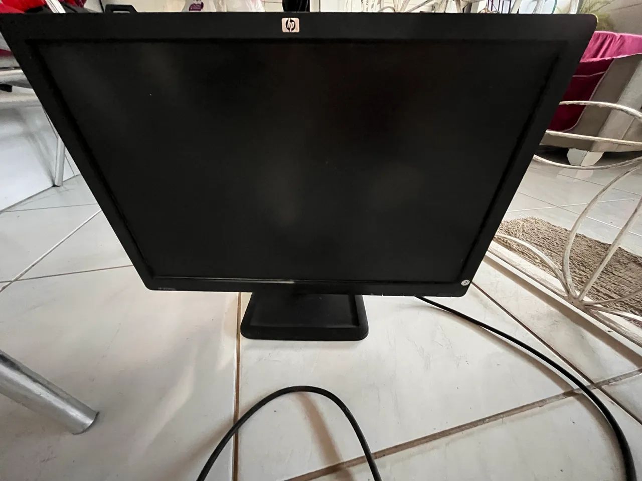 Monitor HP LE2201w 22 Polegadas (Detalhe na Tela) - Funcionando