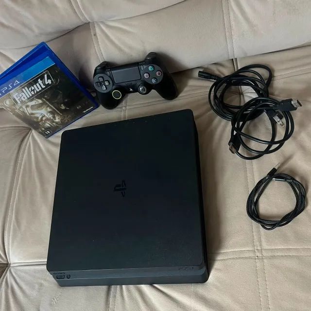 Playstation 4 - em perfeito estado com jogo