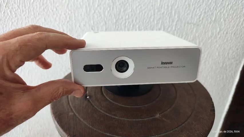 PROJETOR JENOVOX 5000 MINI -1000ANSI-Android-DLP - bateria interna
