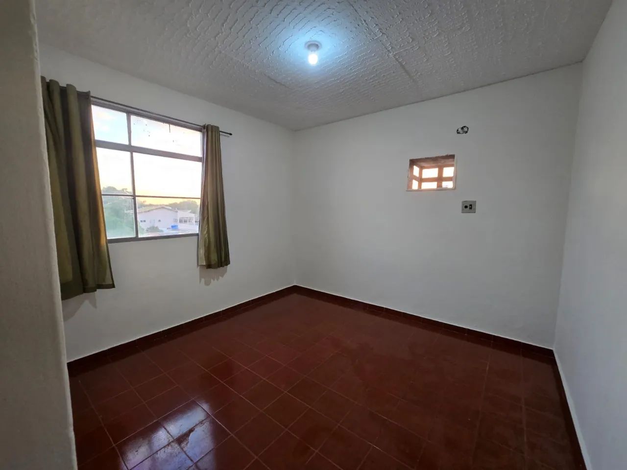 Aluga-se apartamento 2 quartos - (Valor com condomínio incluso) - Foto 2