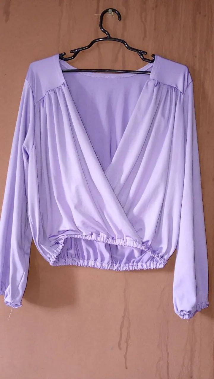blusa de manga .com a barriguinha de fora - Foto 2