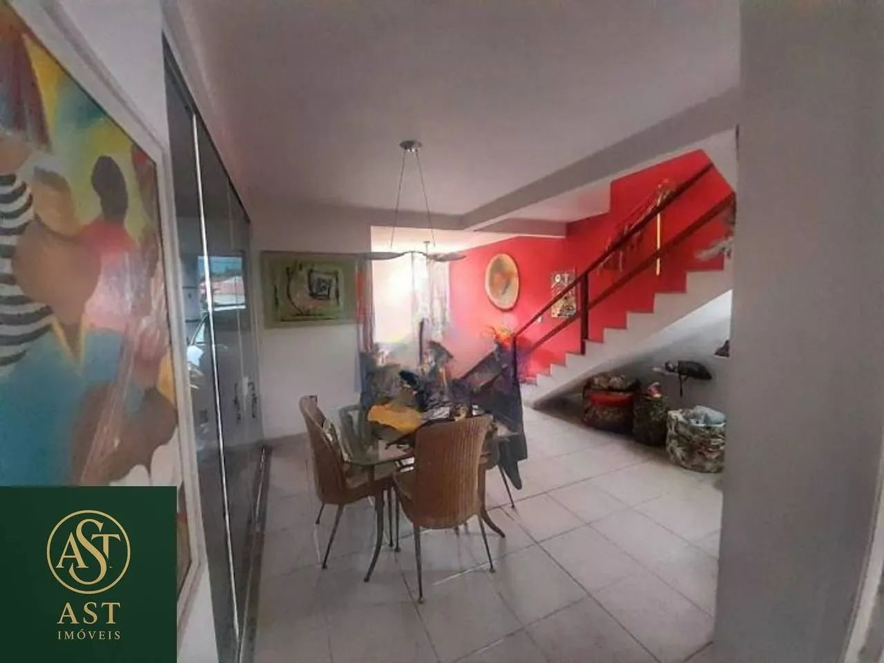 Casa Duplex à Venda  Ampla, Confortável e com Excelente Quintal - Foto 2