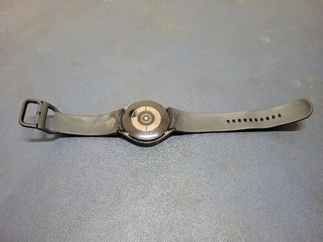 Smartwatch Samsung Galaxy Watch c/ Pulseira Original e Dock de Mesa - Foto 3