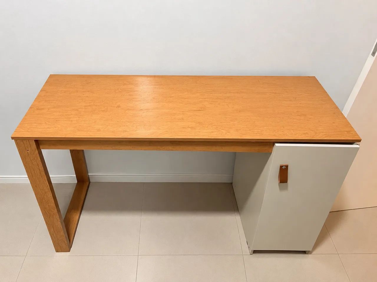 Mesa para escritório / estudos 