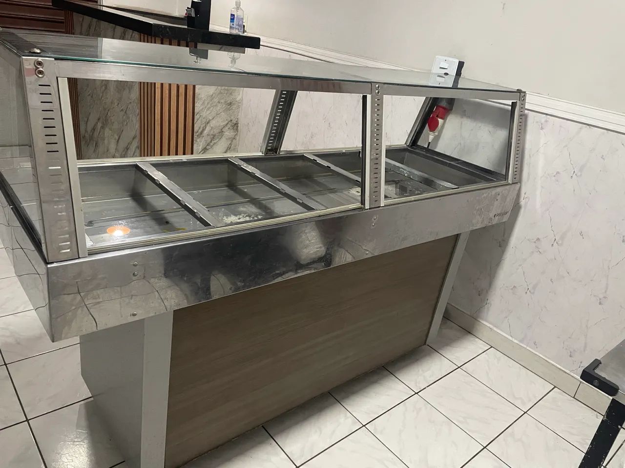 Self service com 10 cubas