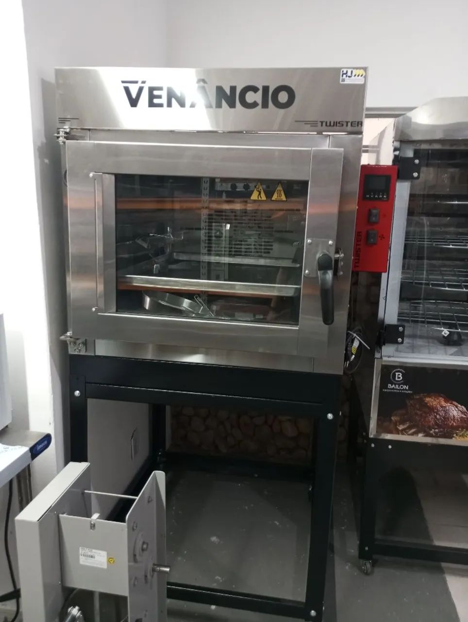 NZ. Forno turbo Twister gás 5 assadeiras total inox Venâncio 