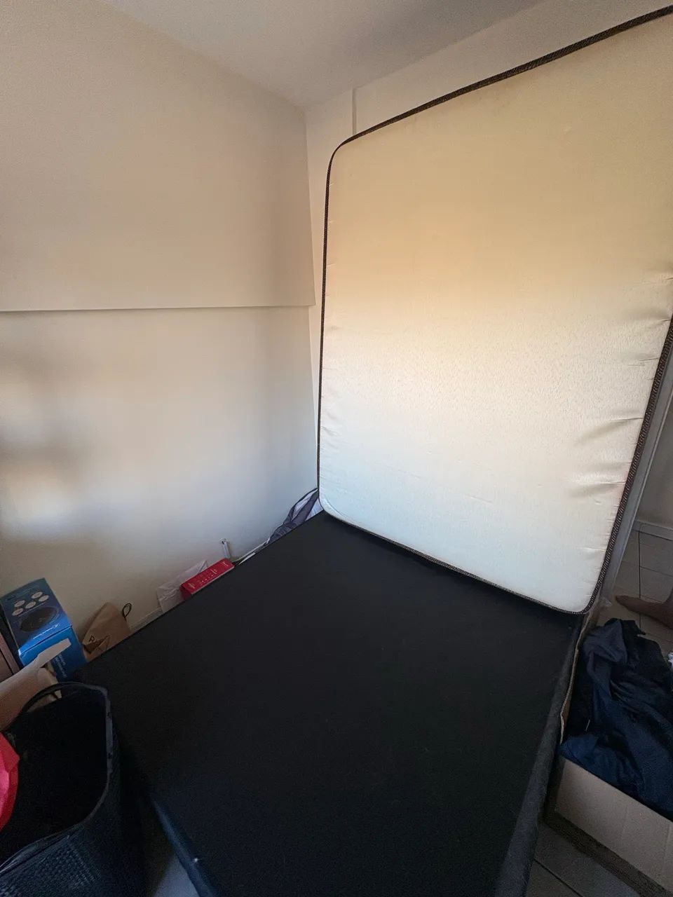 Cama de casal comum + box preta  - Foto 4