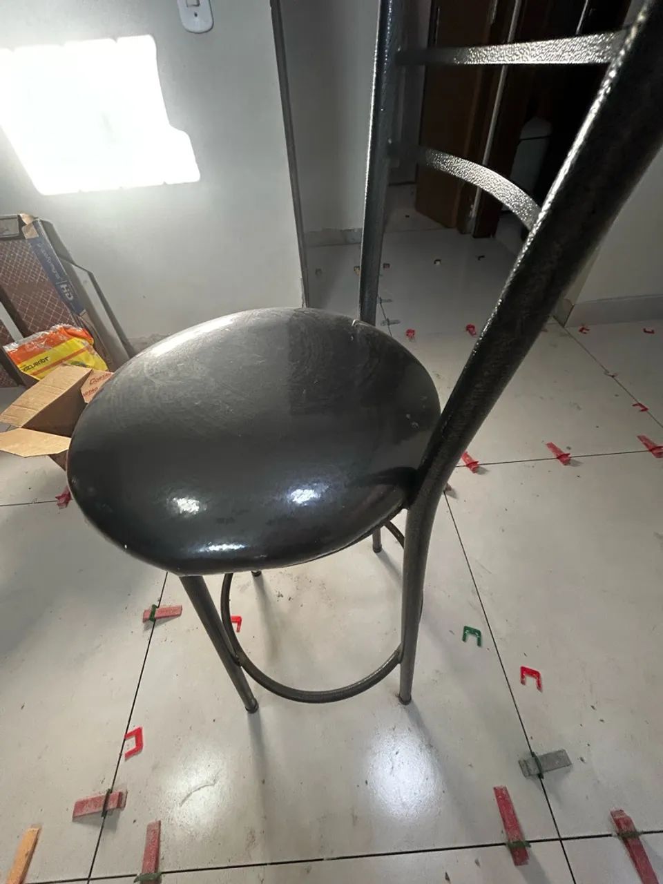3 Cadeira cada por 150 - Foto 3