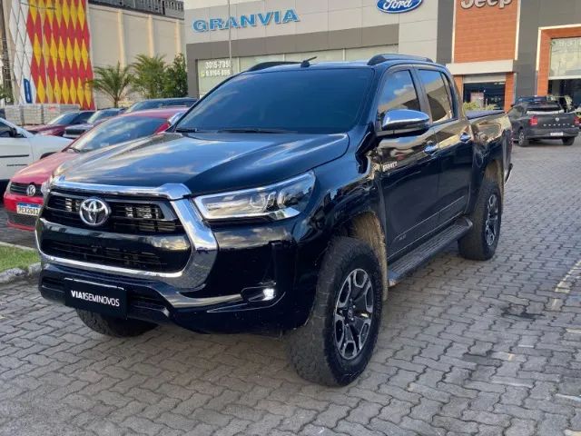 Toyota Hilux CD 4X4 2.8 DIESEL AUT. 2025