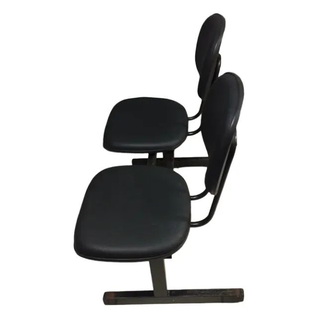 Cadeira Longarina Secretária de 2 Lugares em Couro Sintético Preto  - Foto 2