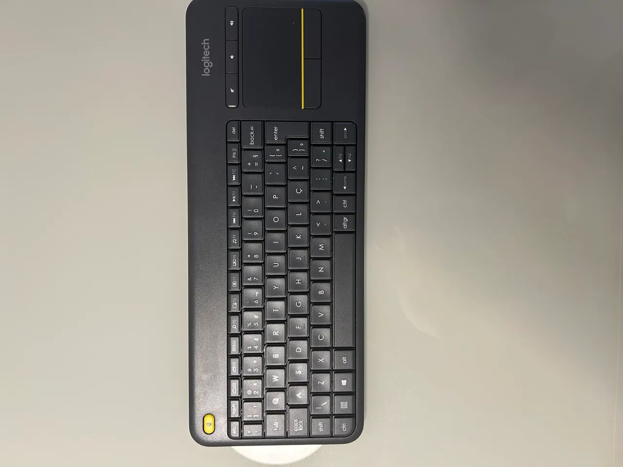 Teclado sem fio K400 Plus TV Touchpad Integrado ABNT2 - Foto 2