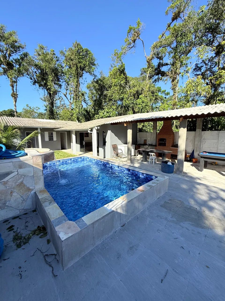 Casa com piscina em Agenor de Campos