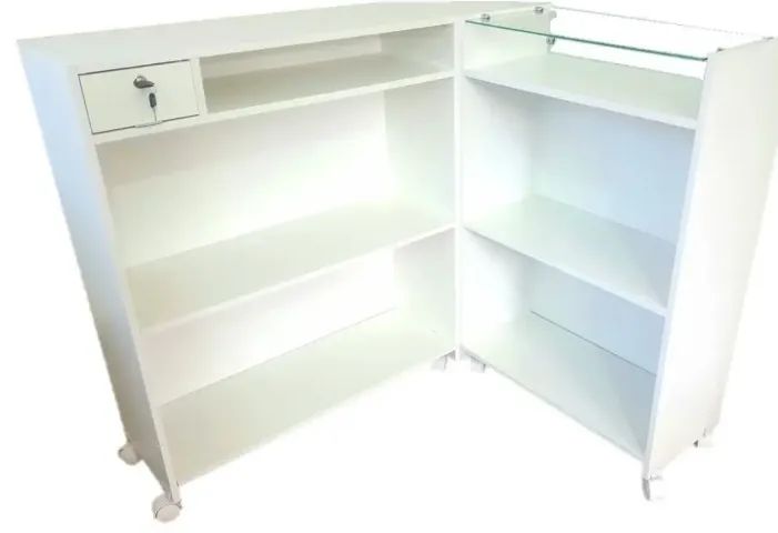 Balcão de Atendimento / Recepção com Rodinhas e Vidro - Branco - Foto 2