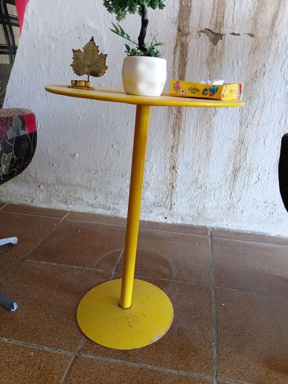 Cadeiras giratórias + mesinha por 400,00 - Foto 3