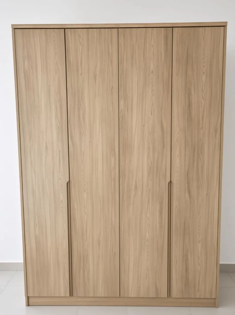 Guarda roupa semi novo