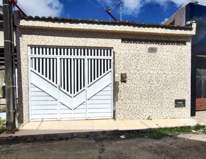 CASA NO CRUZEIRO DO ANIL