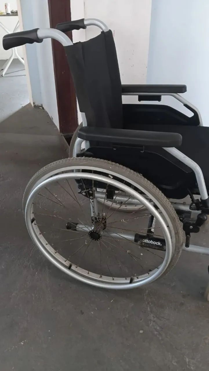 Cadeira de rodas - Foto 2