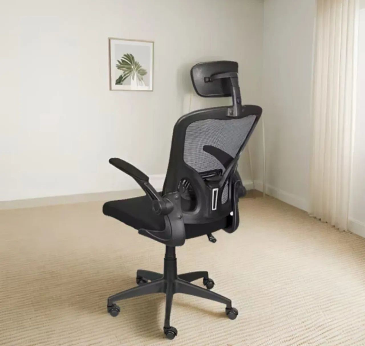 Cadeira para escritório preta com encosto de lombar - Foto 2