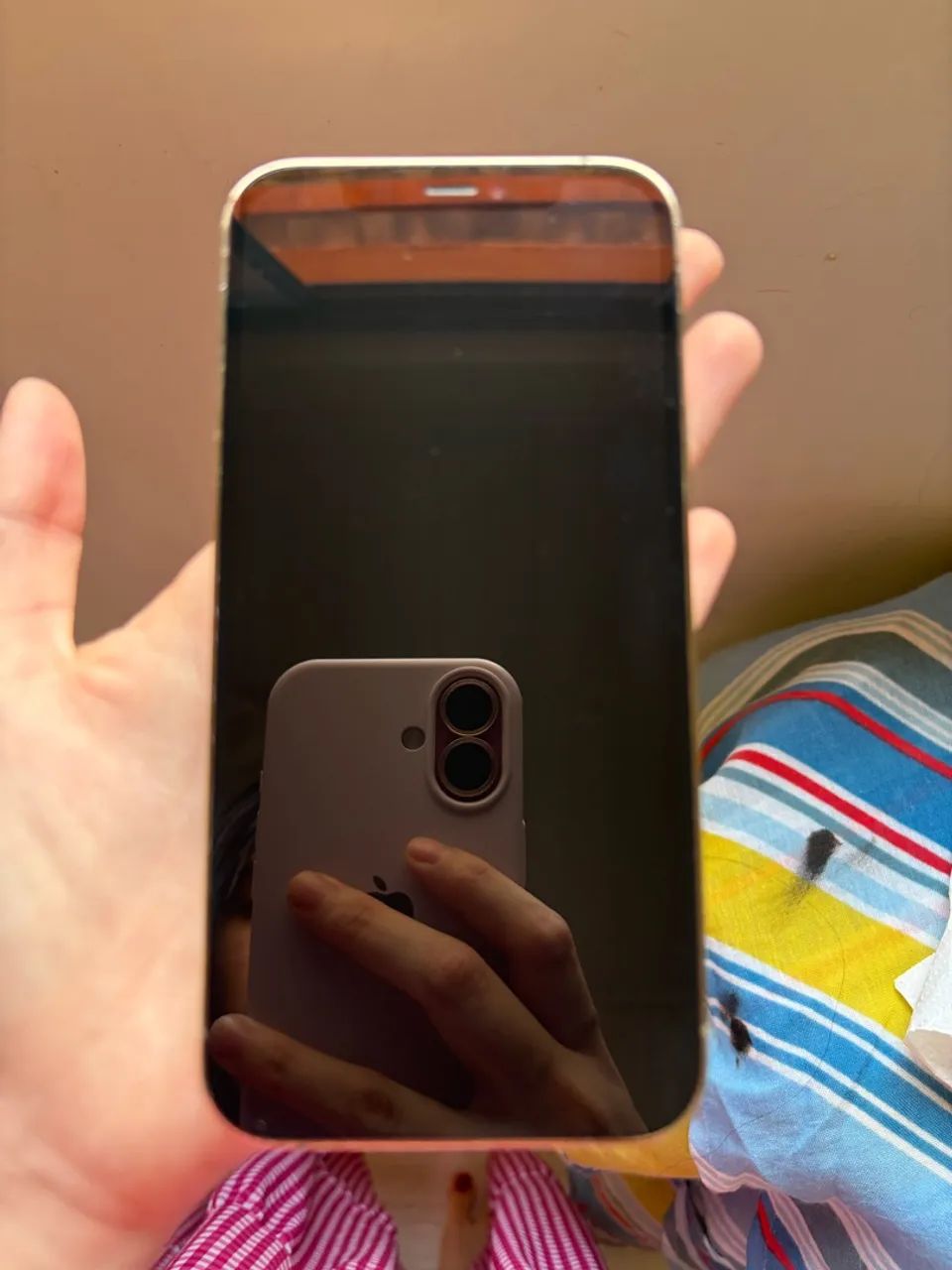 iPhone 12 pro Dourado - 128 GB - Foto 2