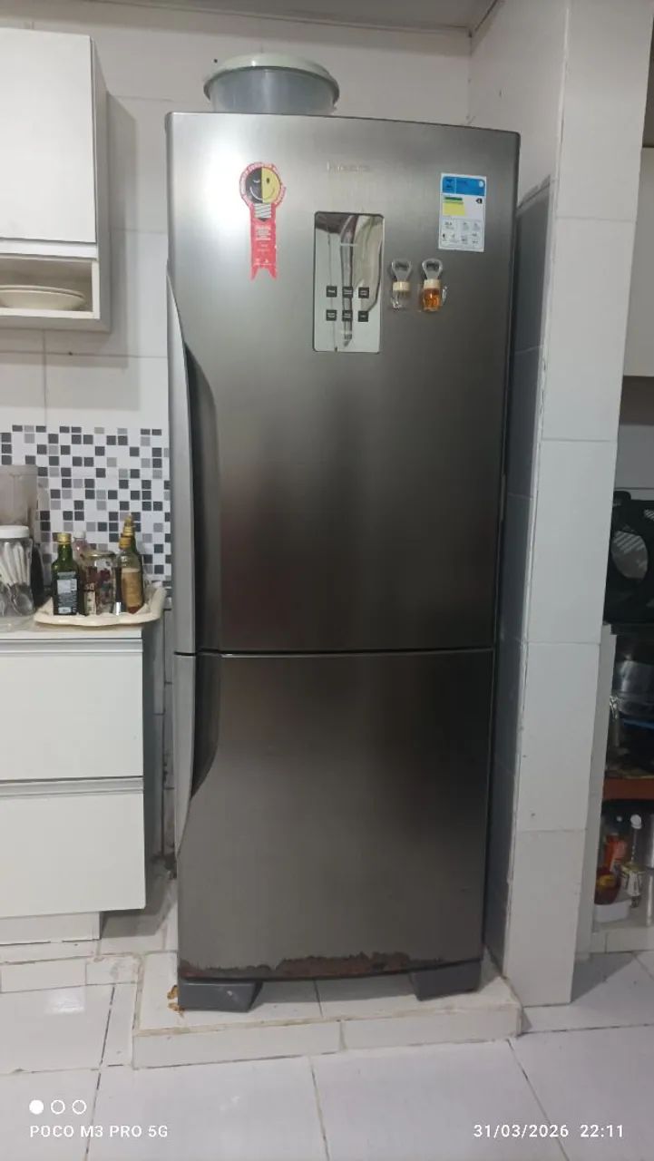 Excelente geladeira Panasonic 
