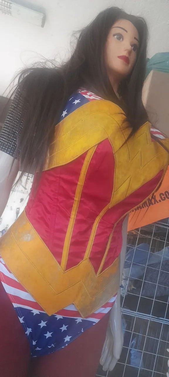 Mulher Maravilha Tamanho Real Fitnes - Foto 5