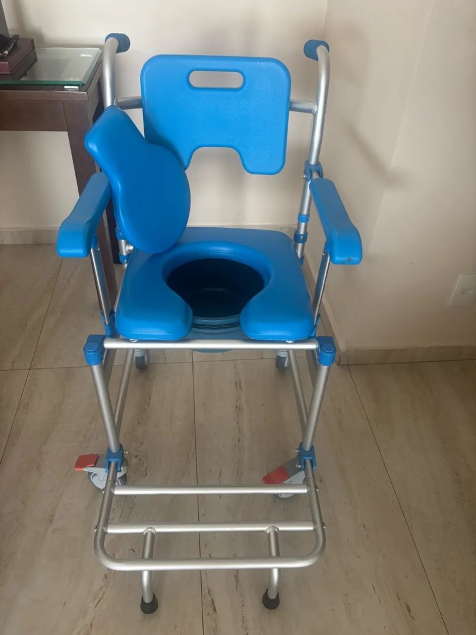 Cadeira de Banho e Sanitária  - Foto 3