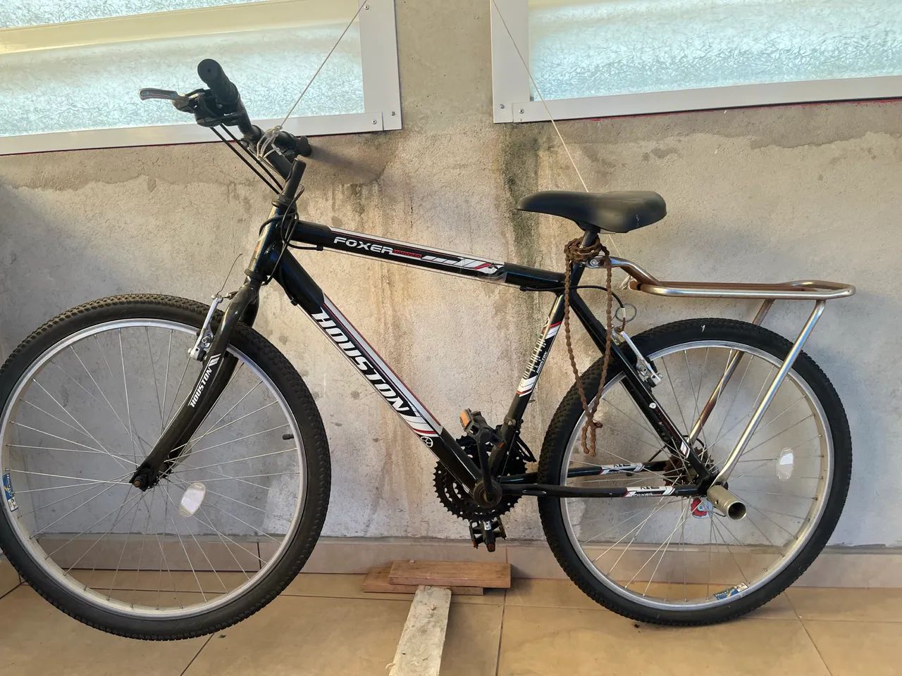 Vende-se bicicleta semi nova