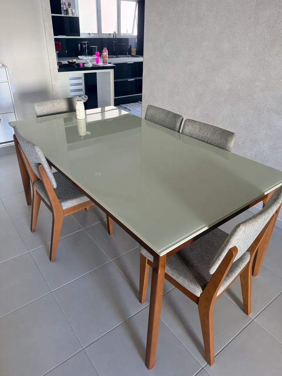 Mesa de jantar 06 lugares com cadeiras - Foto 2