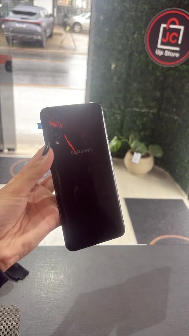 Samsung A70 - Foto 2