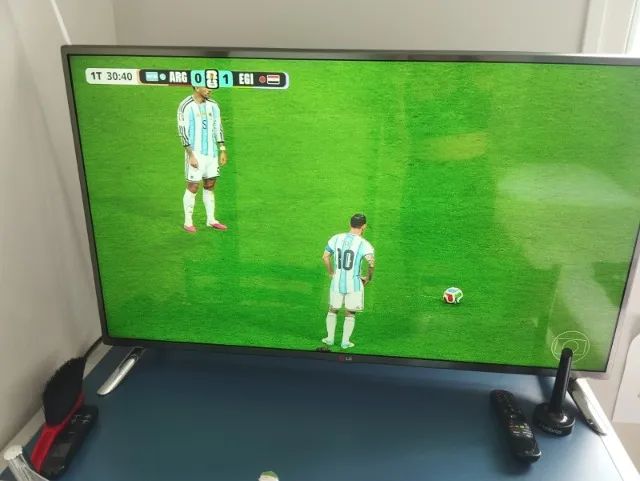 TVs Smart 32" Panasonic e 42" LG. - Foto 2