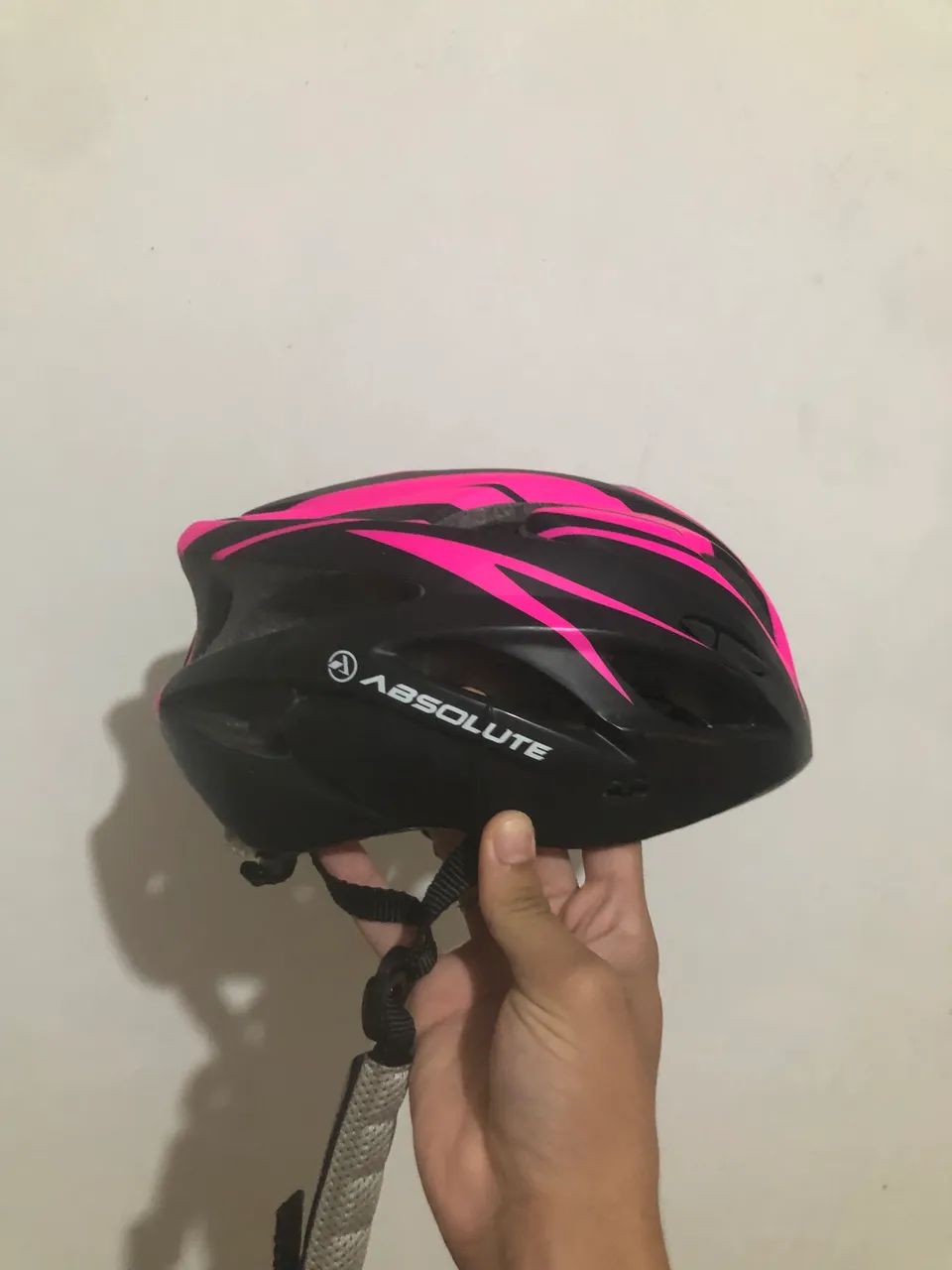 Capacete Absolute Nero - Preto e Rosa - Ótimo estado! - Foto 2