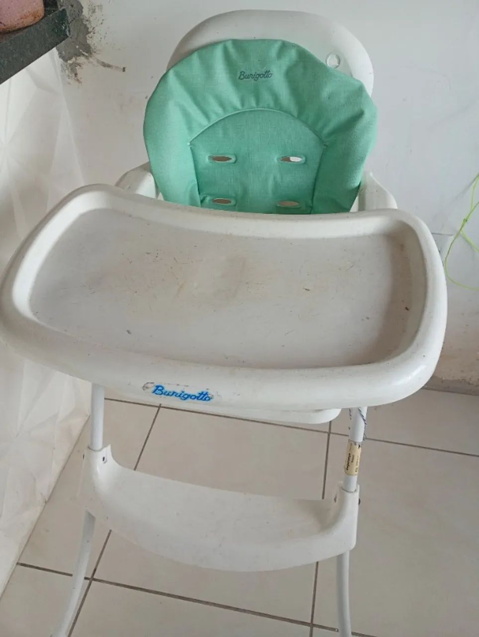 Cadeira de alimentação infantil 