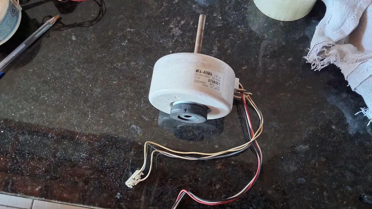 Motor evaporadora Fujitsu modelo MFA-40GRA  usado 