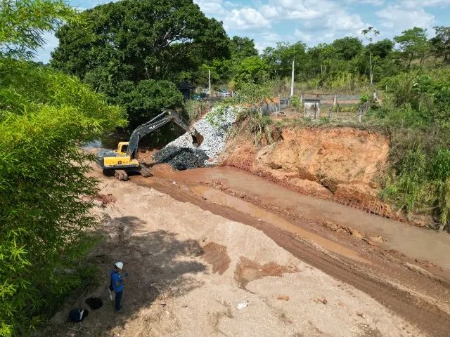ESCAVADEIRA HIDRAULICA - Foto 2
