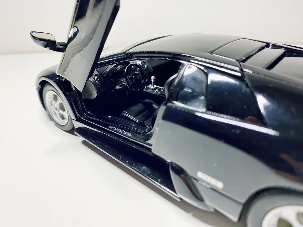 Miniatura Lamborghini Murciélago 1:24 Welly - Foto 5