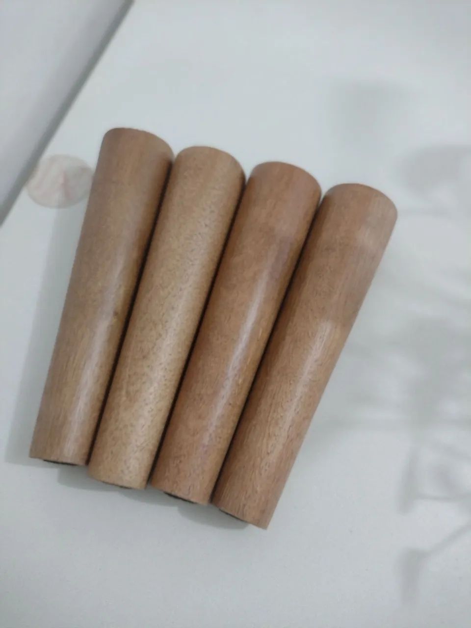Pés pra cama Box lindos novos
