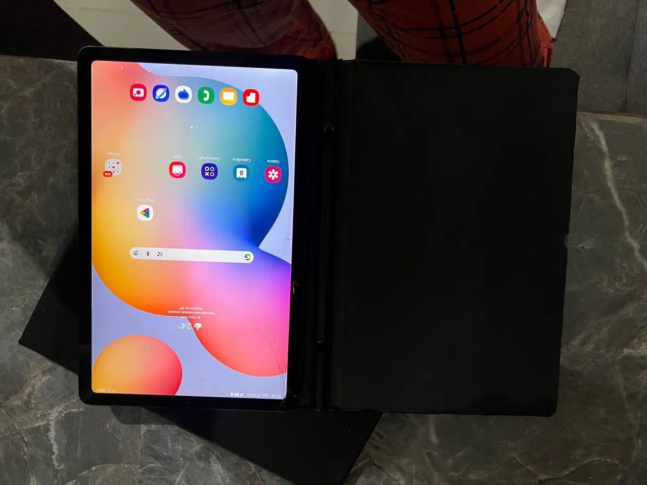 Tablet s6 lite 128gb tela está trincada  pega chip 
